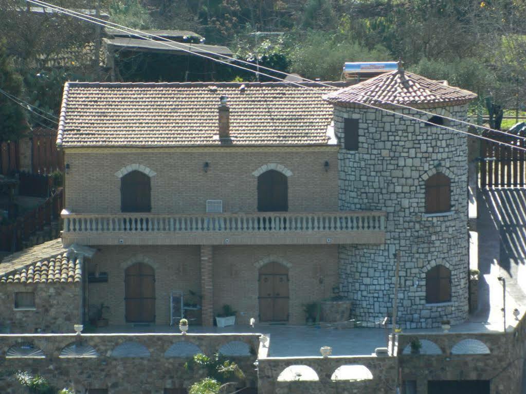 Отель Castello Valguarnera Caropepe Экстерьер фото